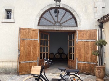 Electric bike ride from Barsac to Sauternes - Lunch break