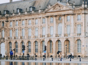 A tour of Bordeaux and its history around wine